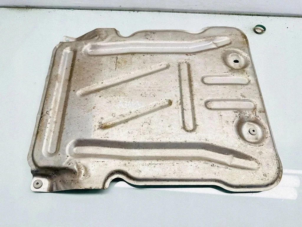 Motorafdekking CUPRA 5Q0825230 Gebruikt