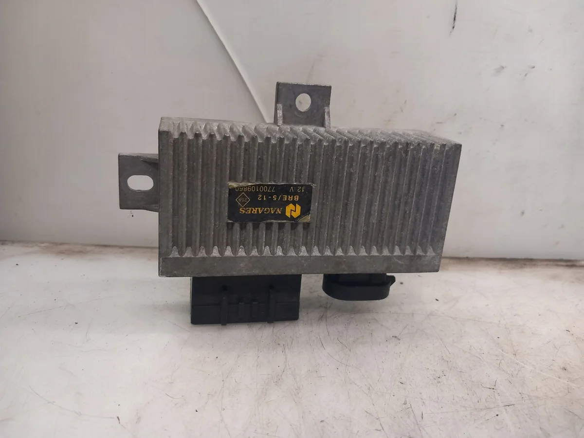 Relé Calentadores Renault Clio 7700109860