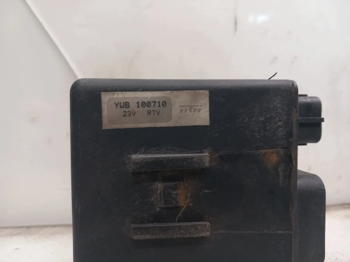 Relé Motor Rover YWB 100710 Usado image 4