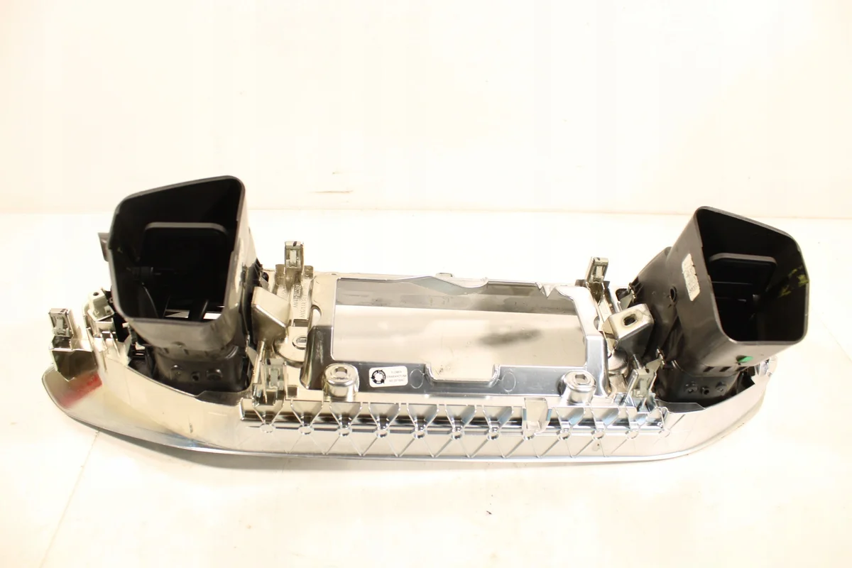 Peugeot 308 II T9 LIFT Lüftungsgitter 96782701 image 3