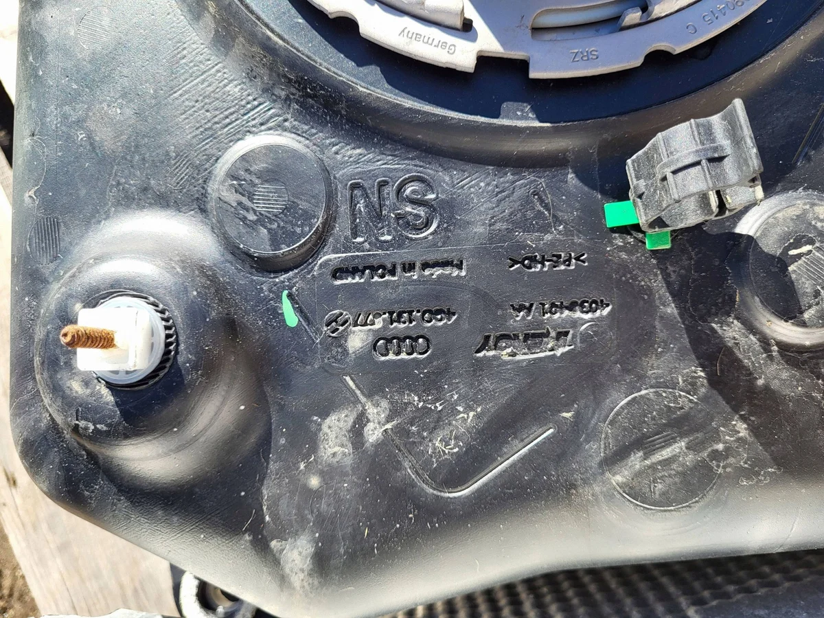 Audi A7 C7 4G LIFT Depósito AdBlue 4G0131877H image 6