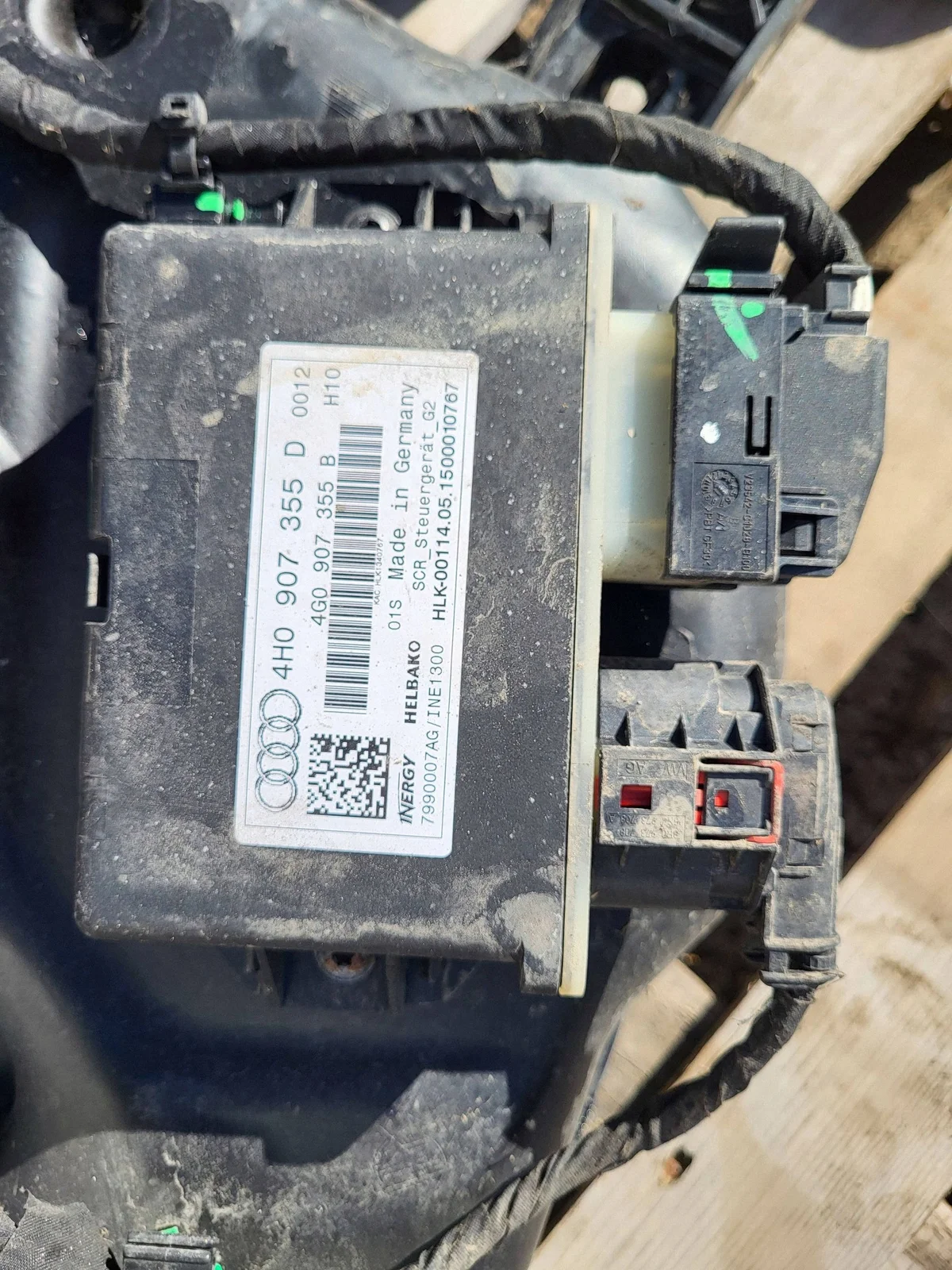Audi A7 C7 4G LIFT Depósito AdBlue 4G0131877H image 9