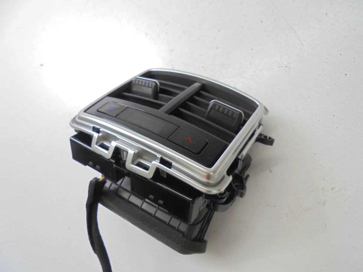 Luftgallret Bak Kia Sportage V 2021- OEM