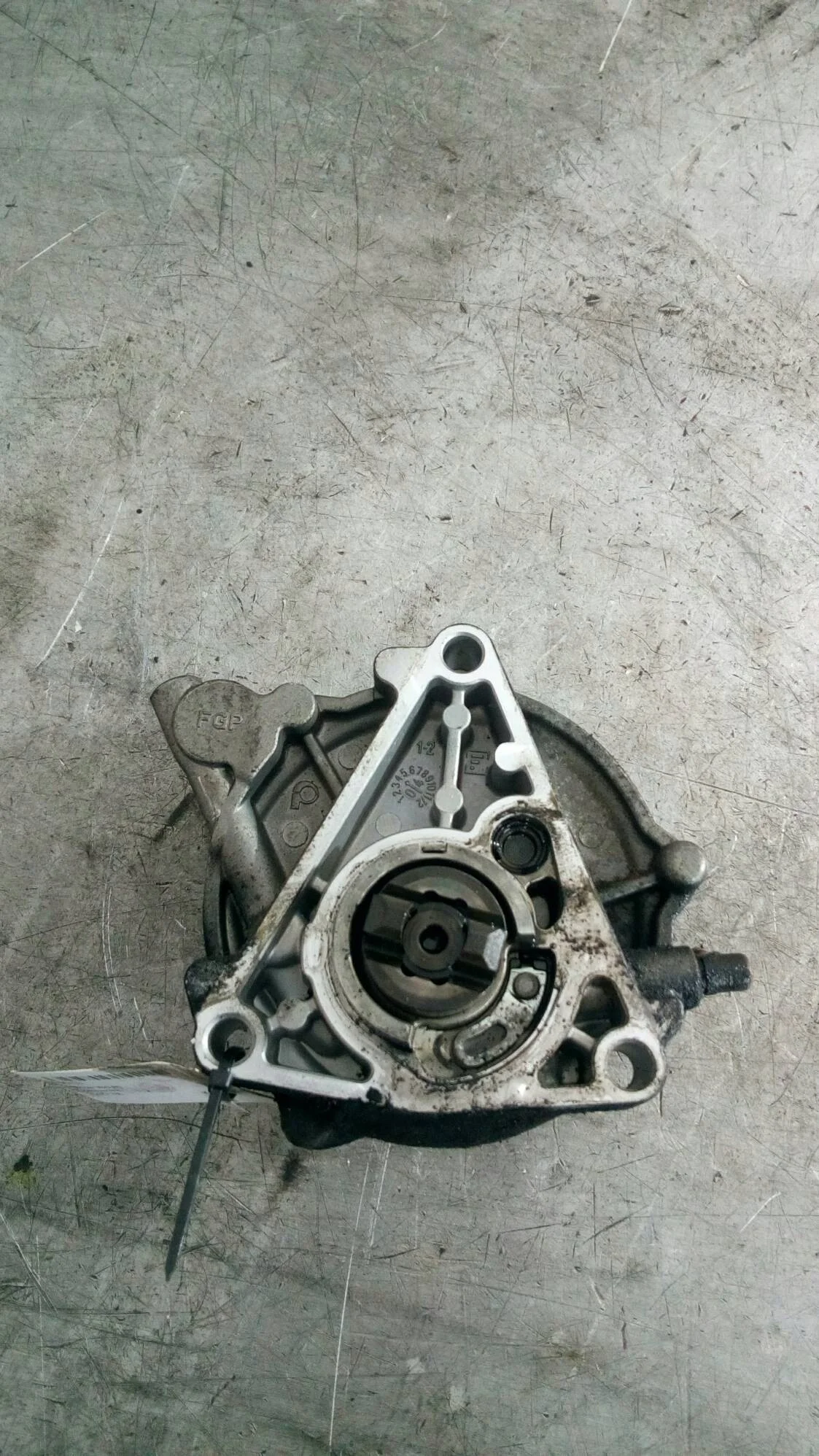 Pompe à vide Opel Vectra C 1.9 CDTI 55187760