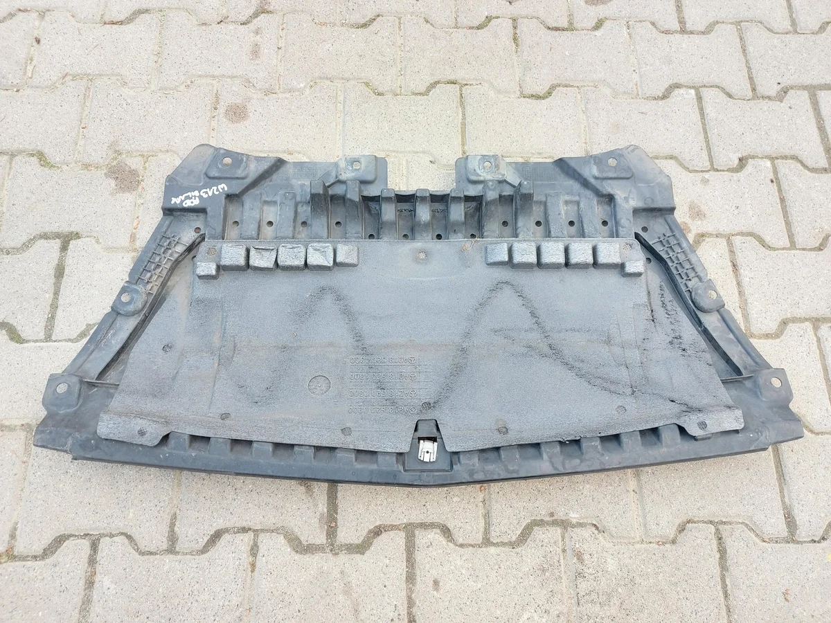 Cache moteur Mercedes W213 E300de Kombi