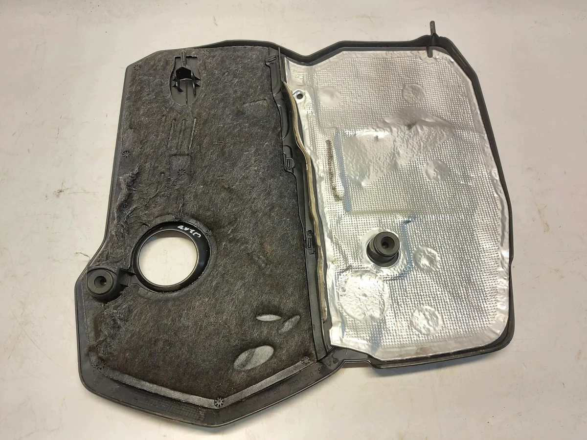 Cubierta Motor Mercedes W213 E300de A6540107600 image 3