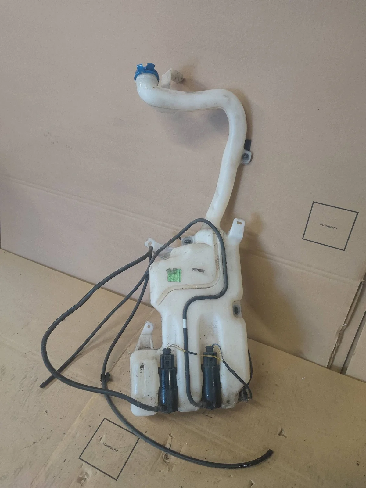 Réservoir lave-glace Suzuki Splash Opel Agila B