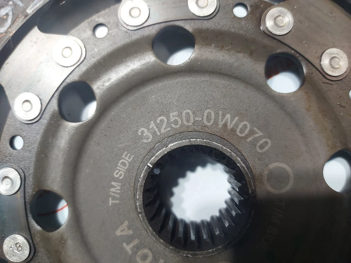 Embrayage Lexus IS220 2.2 D-CAT 177 CV image 3