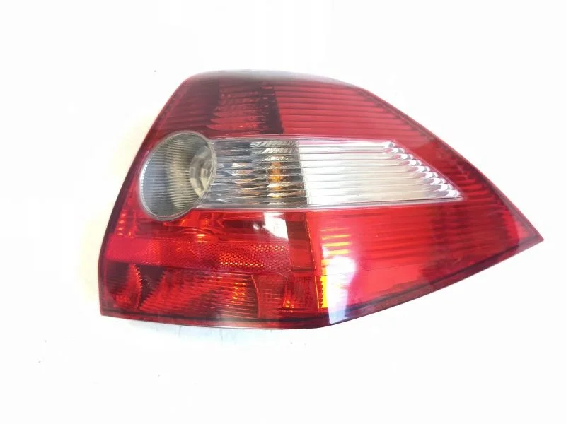 Lanterna Traseira Esquerda Renault Megane II