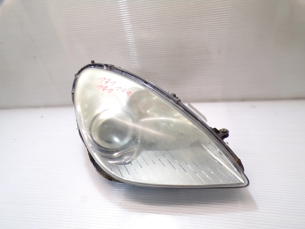 MERCEDES SLK R171 etuvalo oikea käytetty
