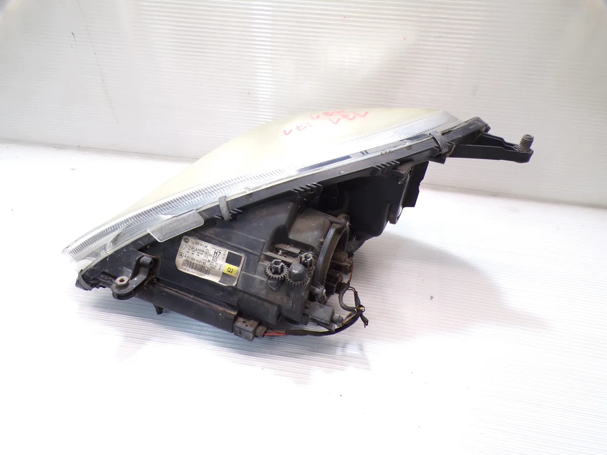 MERCEDES SLK R171 Scheinwerfer Rechts Gebraucht image 3