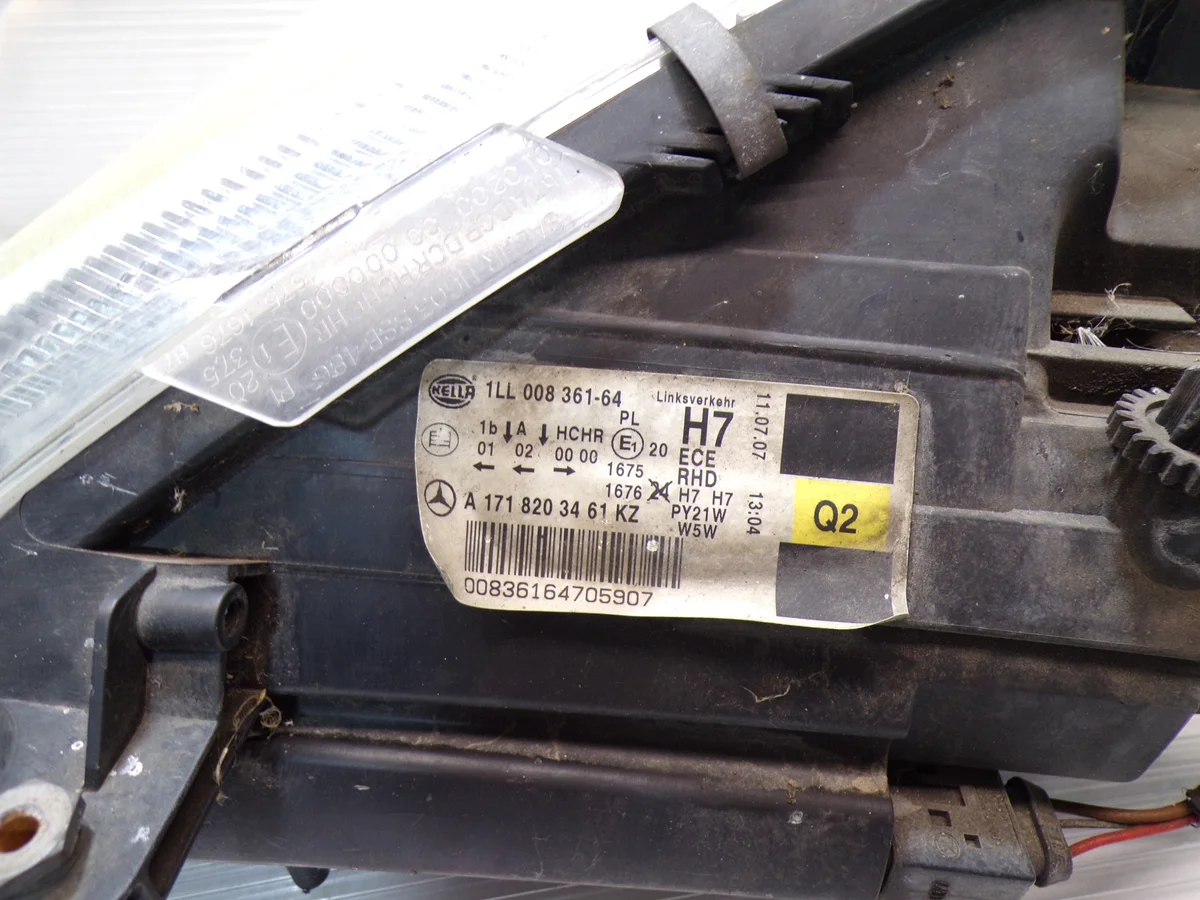 MERCEDES SLK R171 Scheinwerfer Rechts Gebraucht image 4
