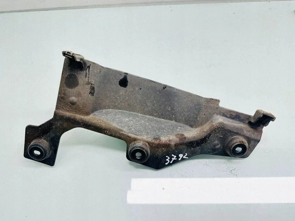 Protetor Cárter SEAT Ibiza V 6F0825189C Usado
