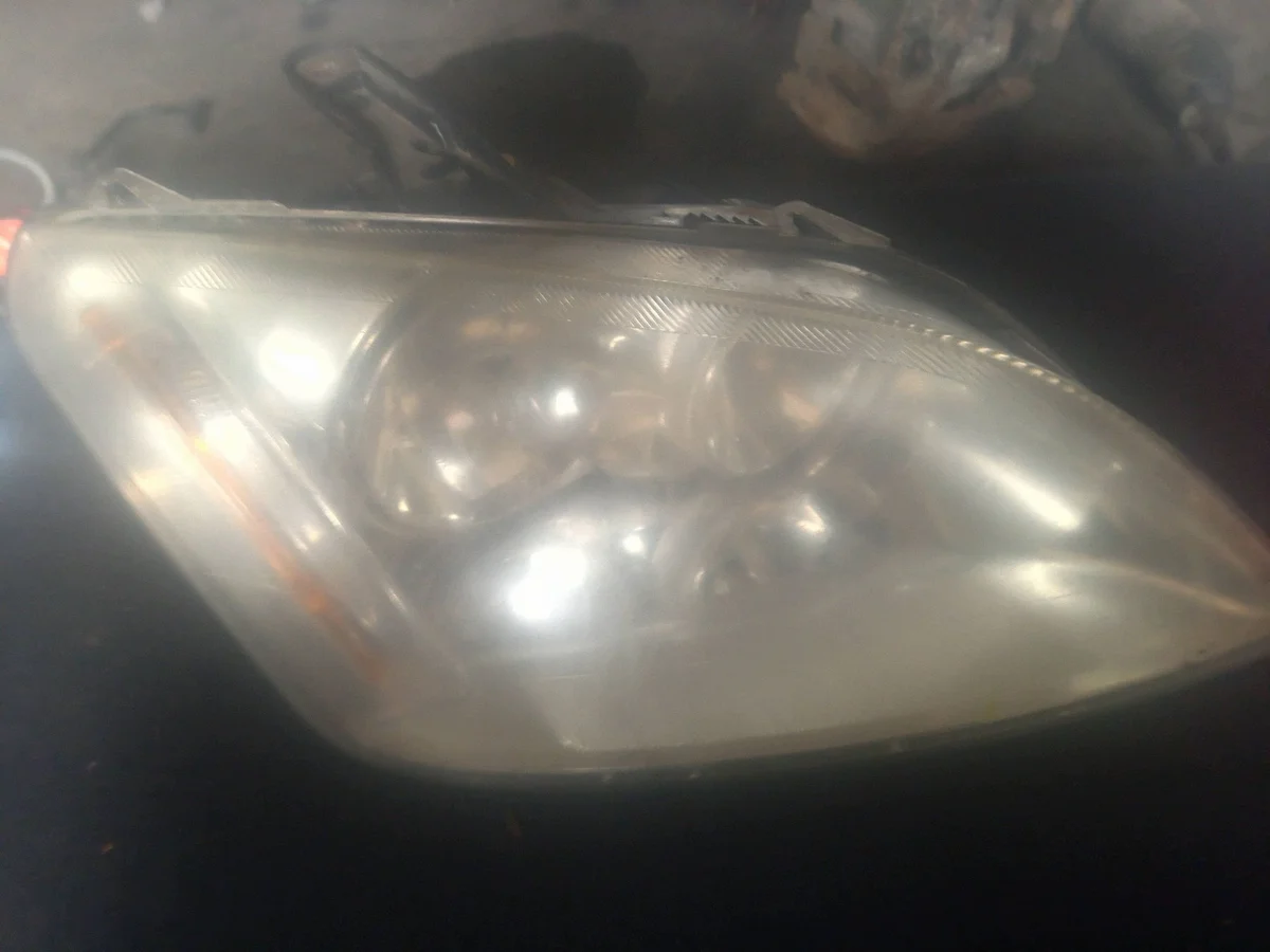 Ford Focus C-MAX Left Headlight Used OEM 00007010