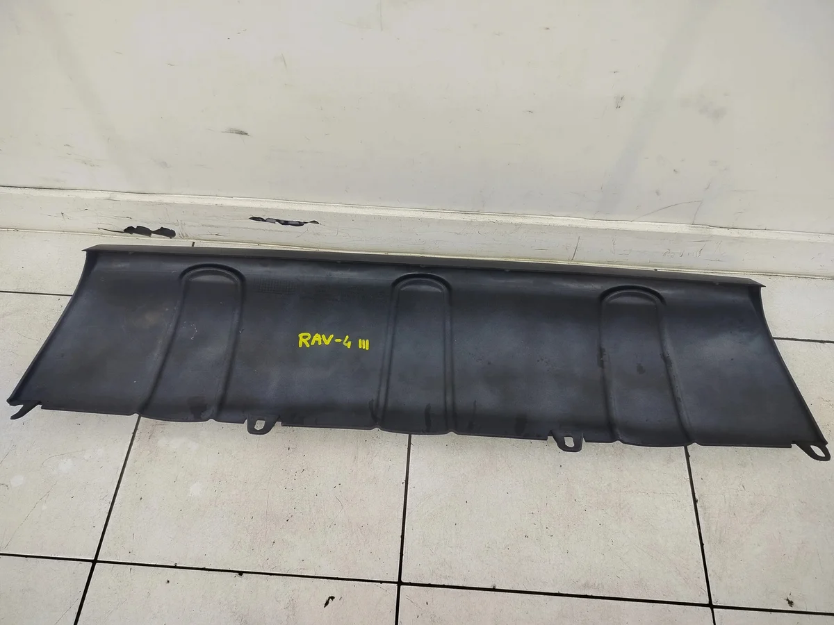 Spoiler delantero Toyota RAV4 III usado image 4