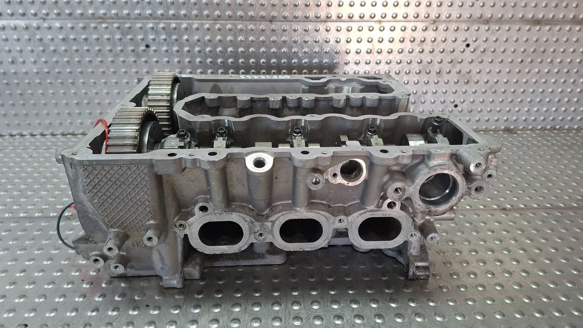 Moottorin sylinterikansi Opel Astra K 1.2 Turbo
