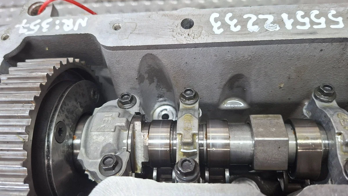 Sylinterinkansi Opel Astra K 1.2 Turbo 55512233 image 8