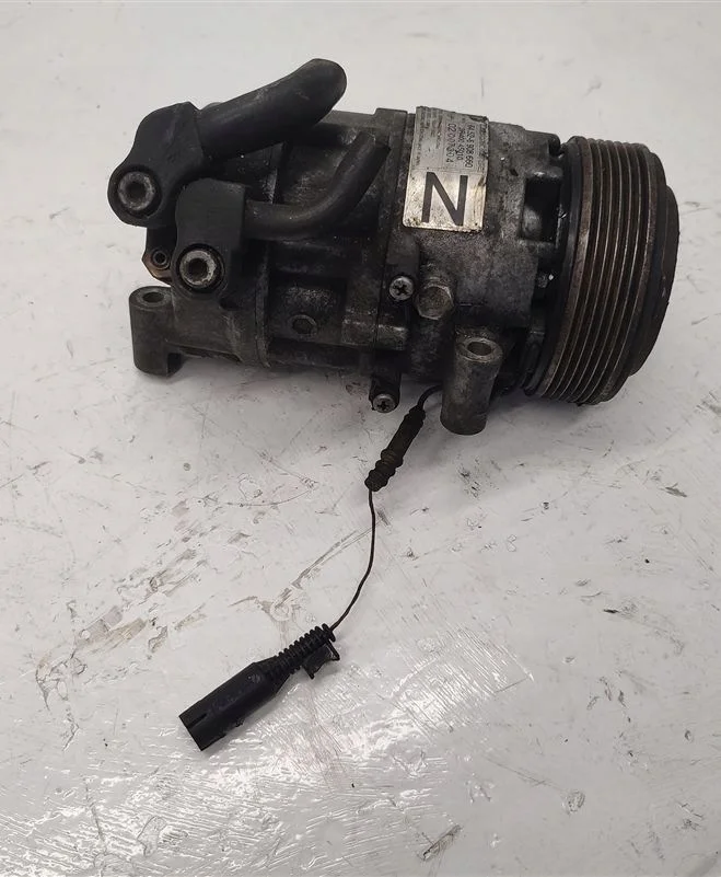 Compressor AC BMW E49 1.8 1.9 Usado OEM 6908660 image 4