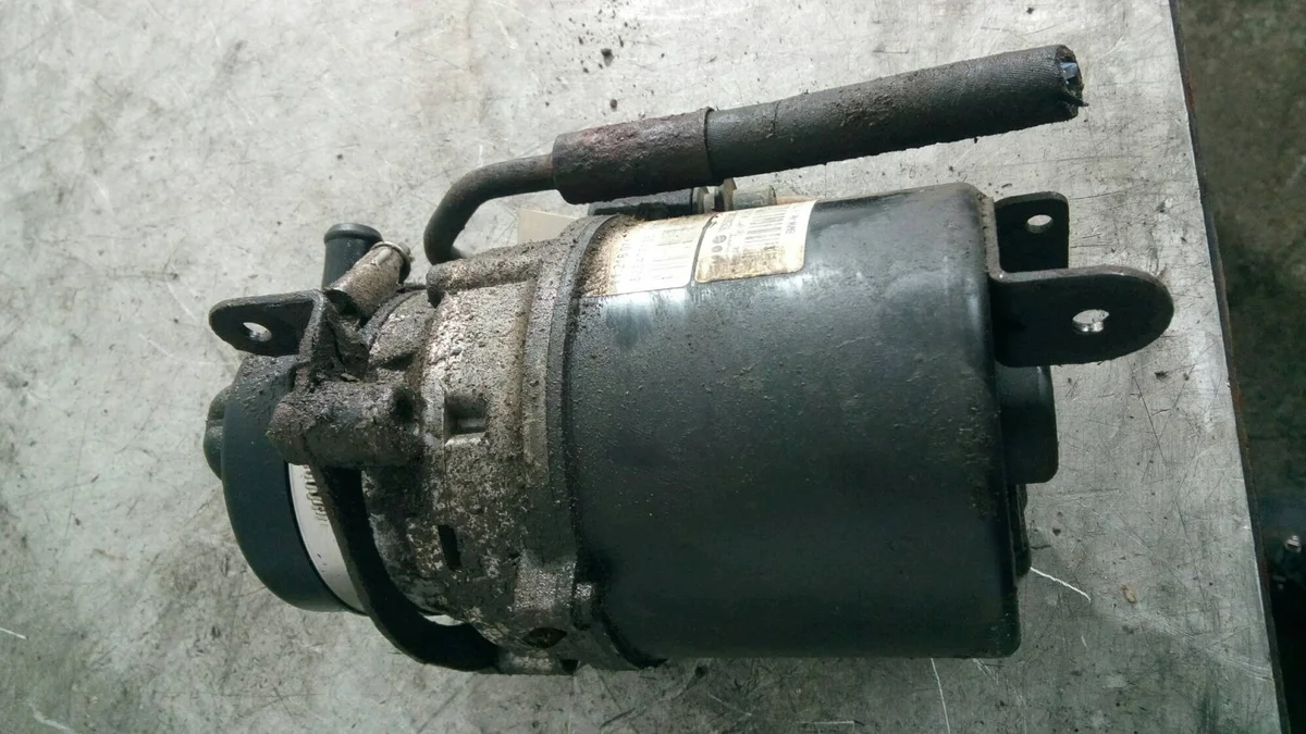 Ohjaustehostimen pumppu Mini Cooper R50 image 3