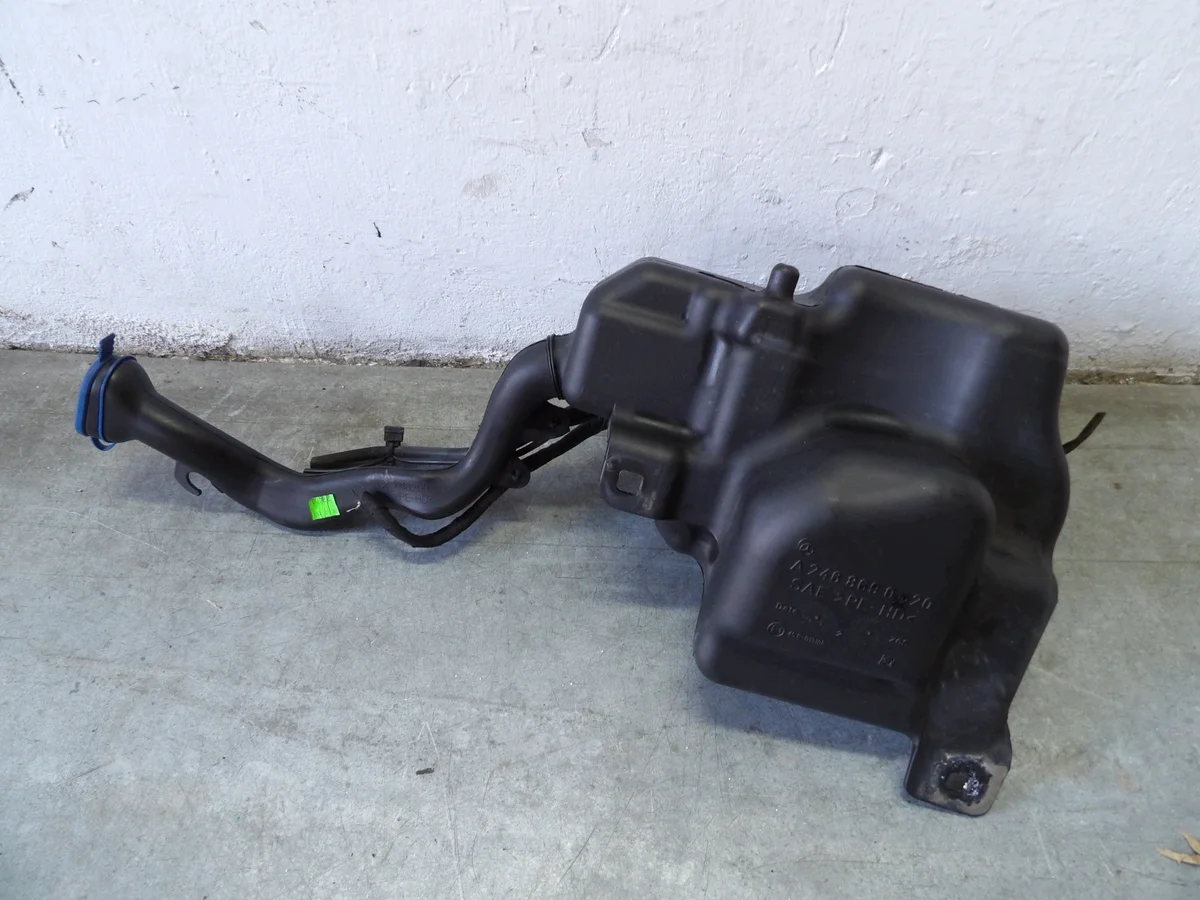 Spolierbehållare Infiniti Q30 Mercedes W176 W156