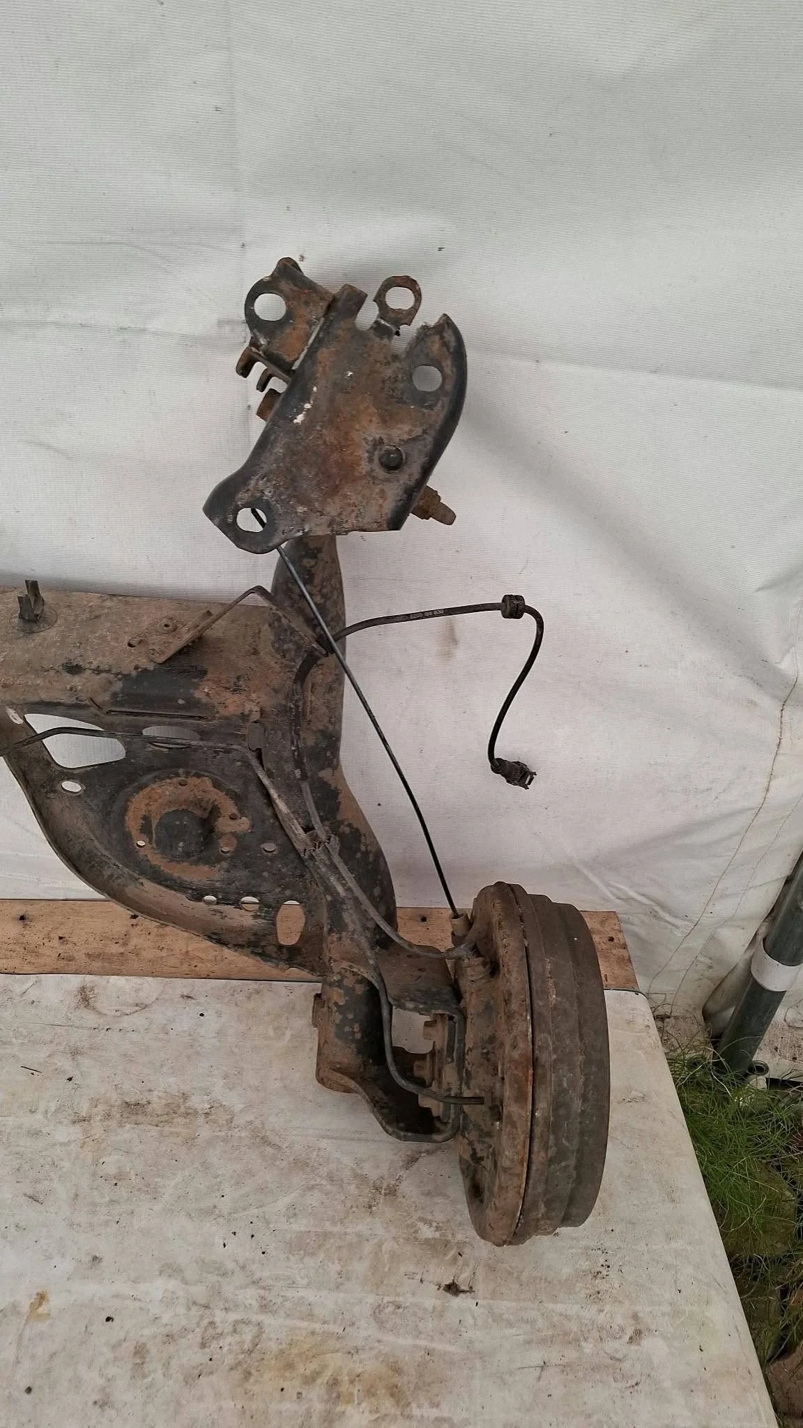 Renault Clio III Hinterachse EQB2116 image 3