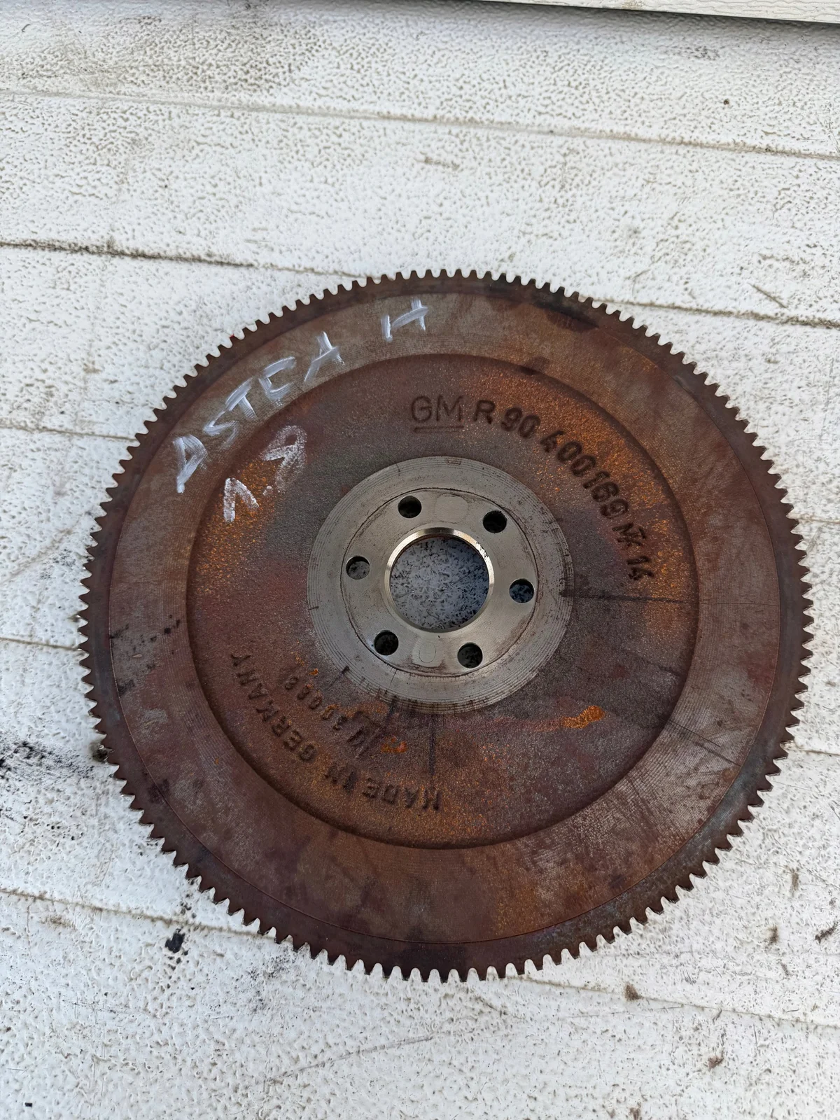 Schwungrad Opel Astra H 1.6 90400169
