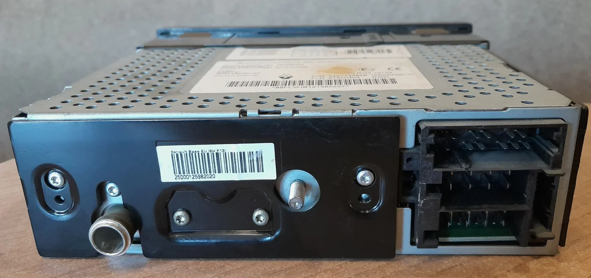 Rádio 12V Renault Premium Magnum Kerax DXi Usado image 3