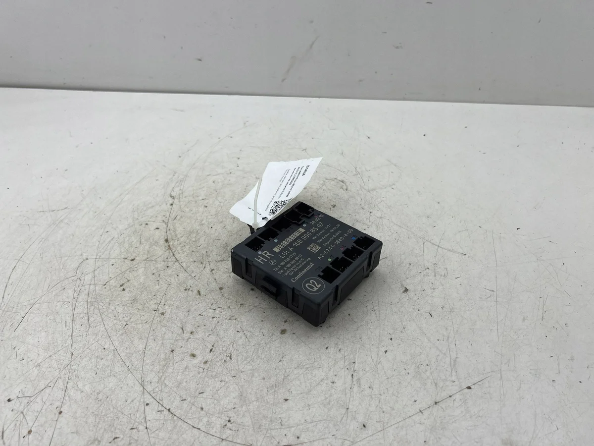 Mercedes GLE W166 Door Module A1669006507 image 4
