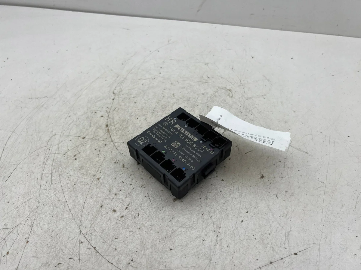 Mercedes GLE W166 Door Module A1669006507 image 5