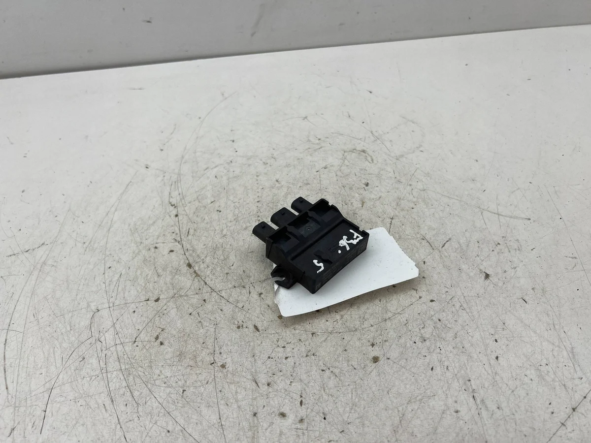 BMW 4 F32 F33 Modul Heckklappe 7496165 image 4