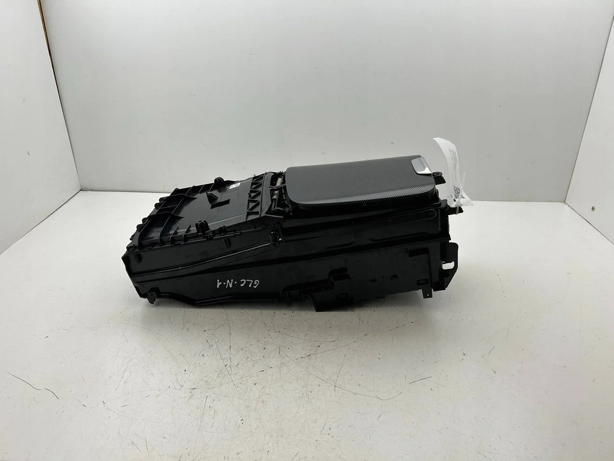 Mercedes-Benz GLC C254 Mittelkonsolenfach A2546807300 image 3