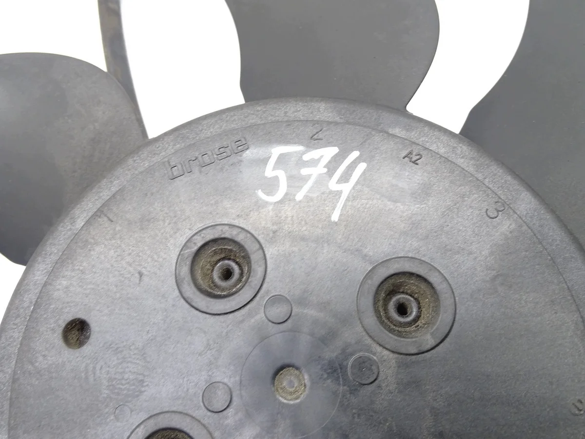 Kühlerlüfter Audi A4 B9 1.4 TFSI 8W0959455 image 6
