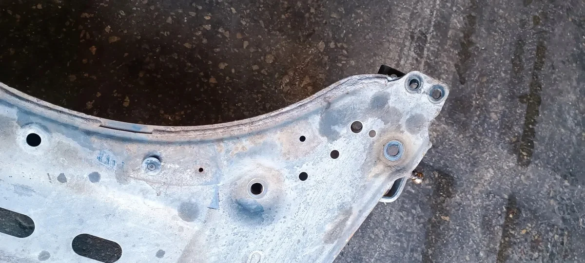 Sanktionen vorne Nissan Qashqai II J11 5711014 image 10
