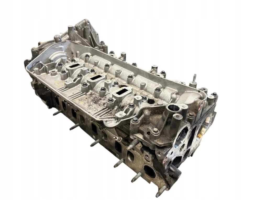Tête de moteur Renault Trafic III 110411760R