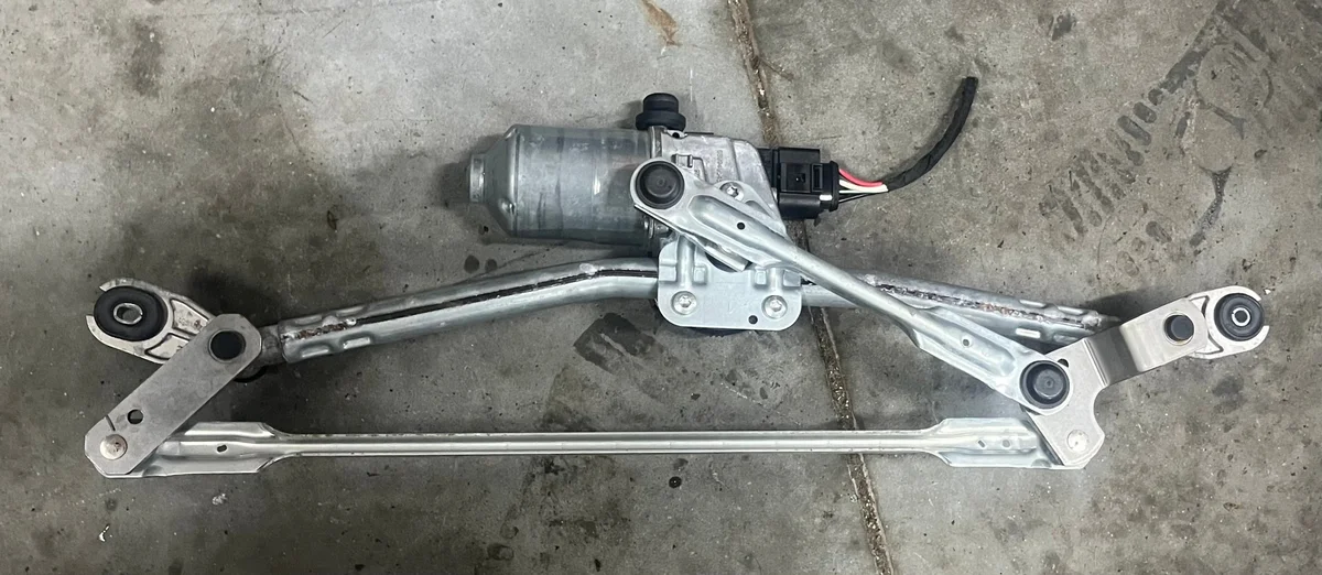 BYD SEAL U MECCANISMO TERGICRISTALLO USATO