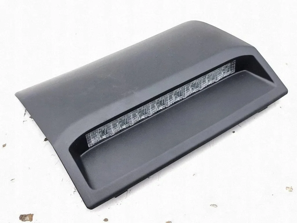 3ème feu stop Toyota Corolla E210 E21 8197712220