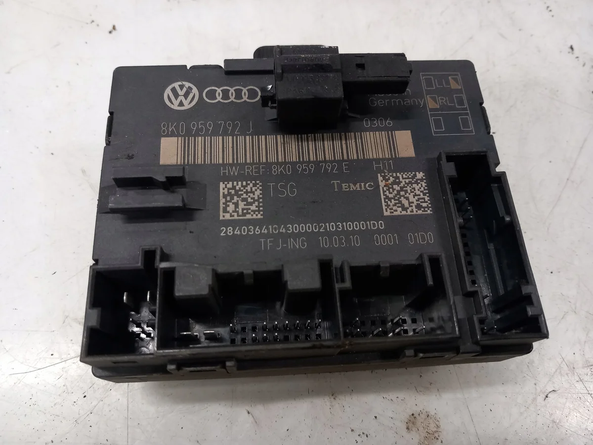 Ohjainmoduuli Audi A4 vasen ovi