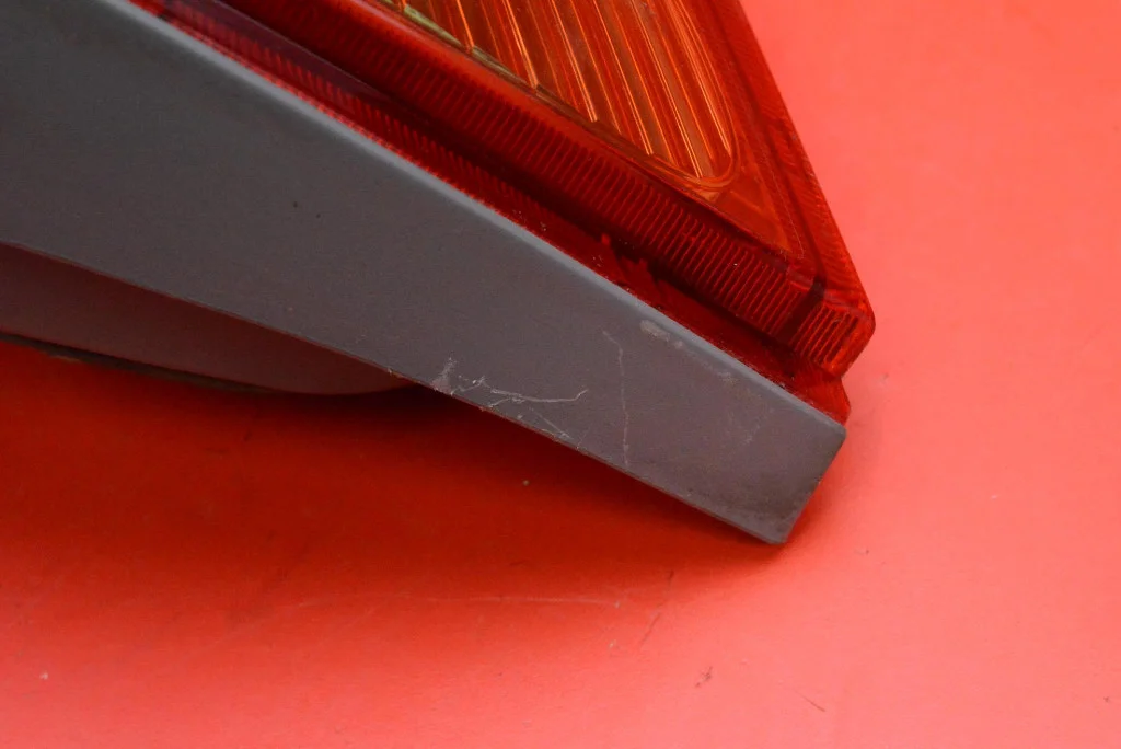 Rückleuchte Links Toyota Yaris 1 03-05 gebraucht image 7