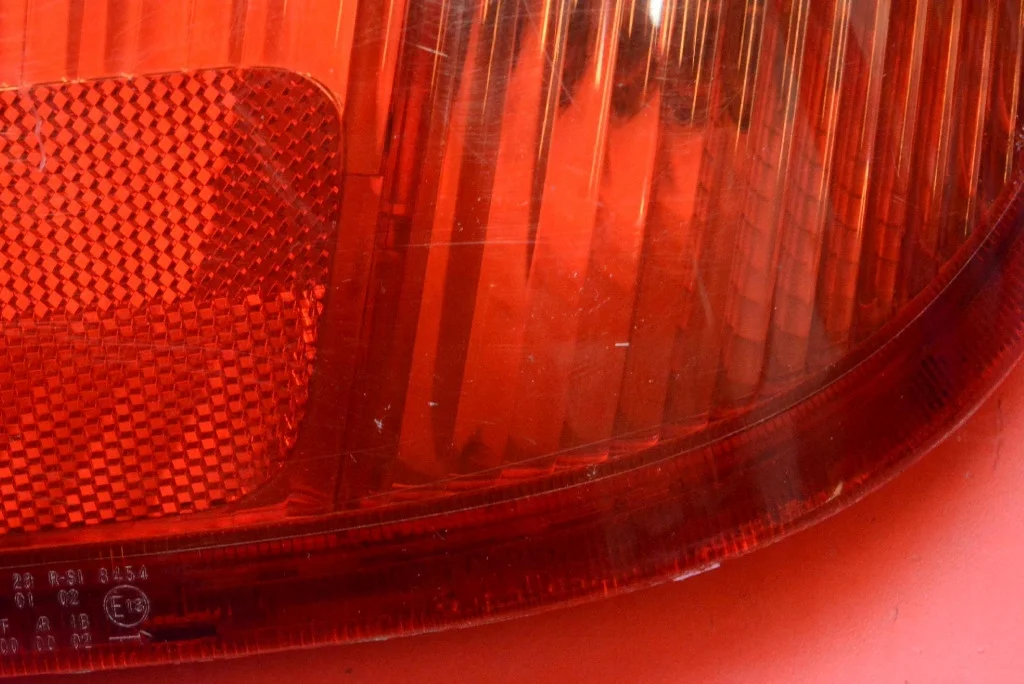 Rückleuchte Links Toyota Yaris 1 03-05 gebraucht image 10