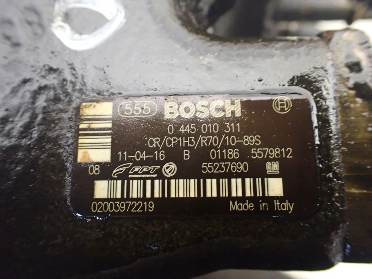 2012 Fiat Punto (199) Einspritzpumpe 0445010311 image 5