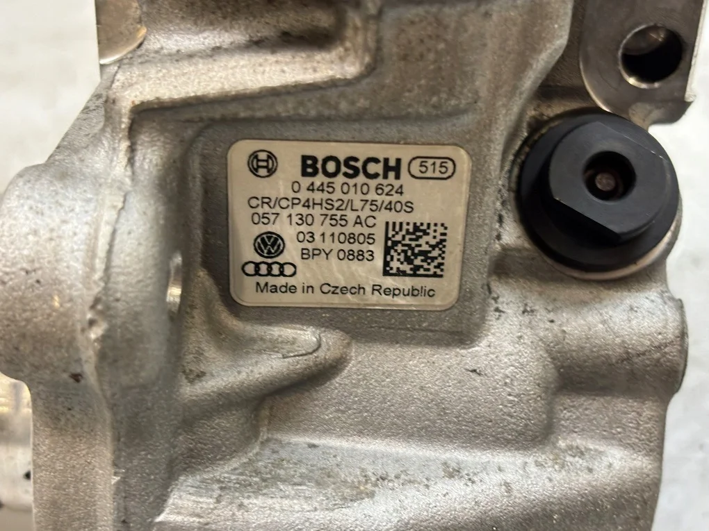 Einspritzpumpe Bosch 0445010675 gebraucht image 3