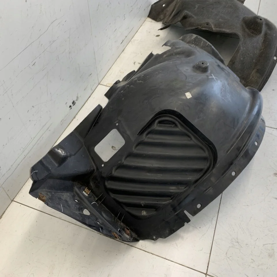 Radhauskale vorne links BMW X3 F25 LCI image 3