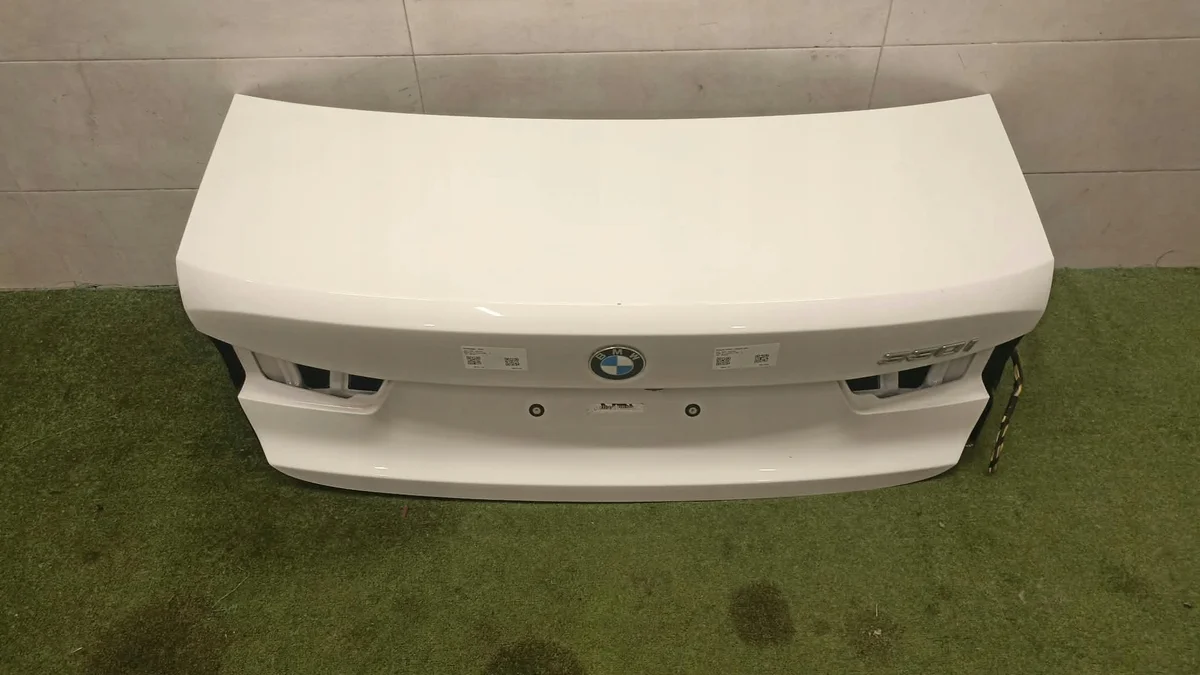 BMW 3 G20 Baklucka Kamera Alpinweiss
