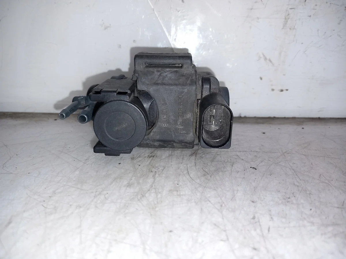 Audi 059906609D Unterdruckventil Gebraucht image 3