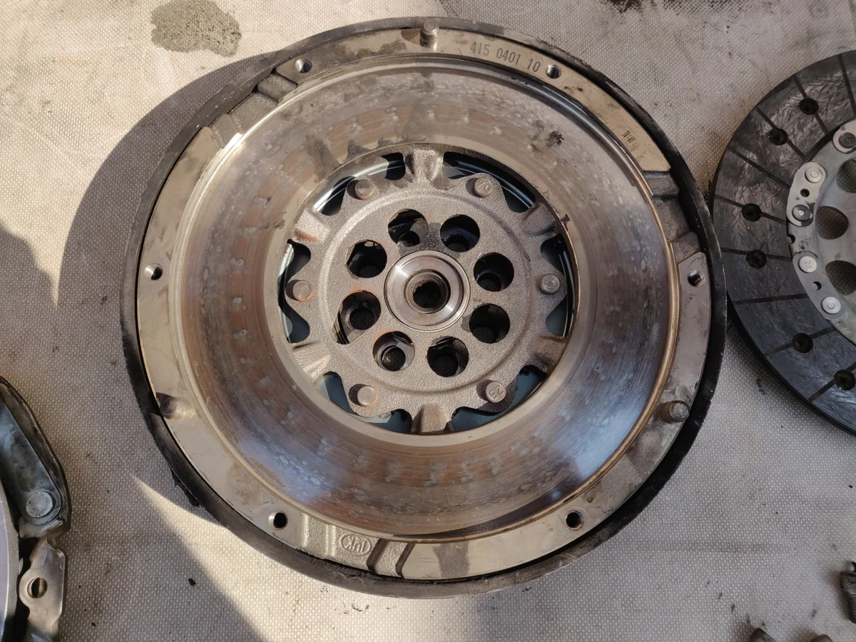 Koppeling BMW E90 E91 E46 E87 E60 E61 2.0D image 8