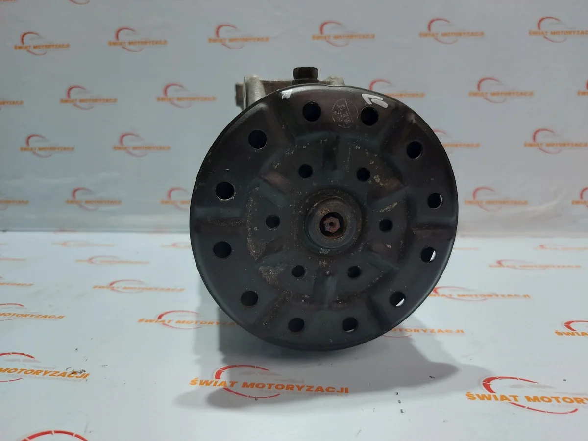 Lexus IS220 2.2 D-CAT Airco Compressor image 4