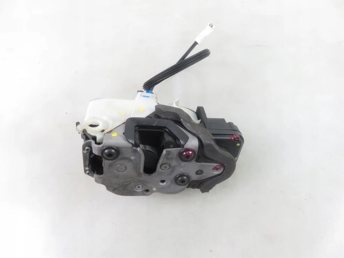 Serrure Avant Droite Opel Astra IV J 6 broches