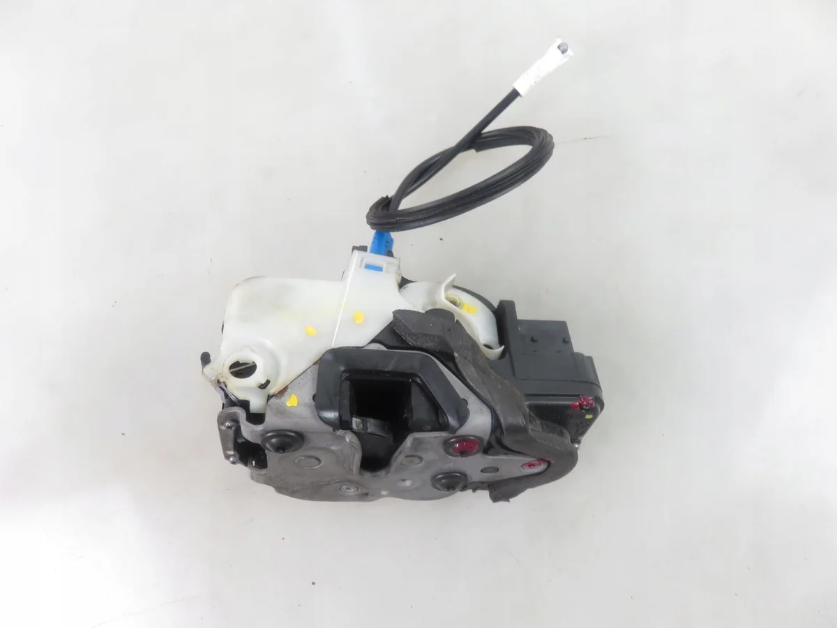 Schloss vorne rechts Opel Astra IV J 6 PIN image 3