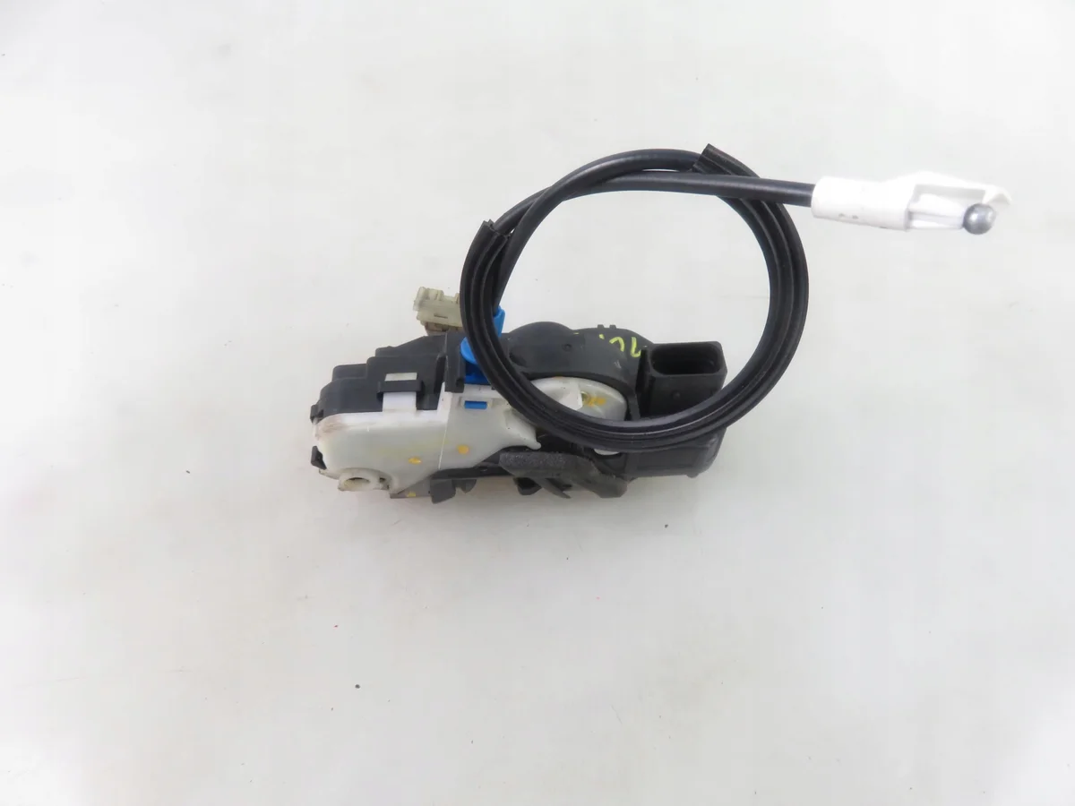 Schloss vorne rechts Opel Astra IV J 6 PIN image 4