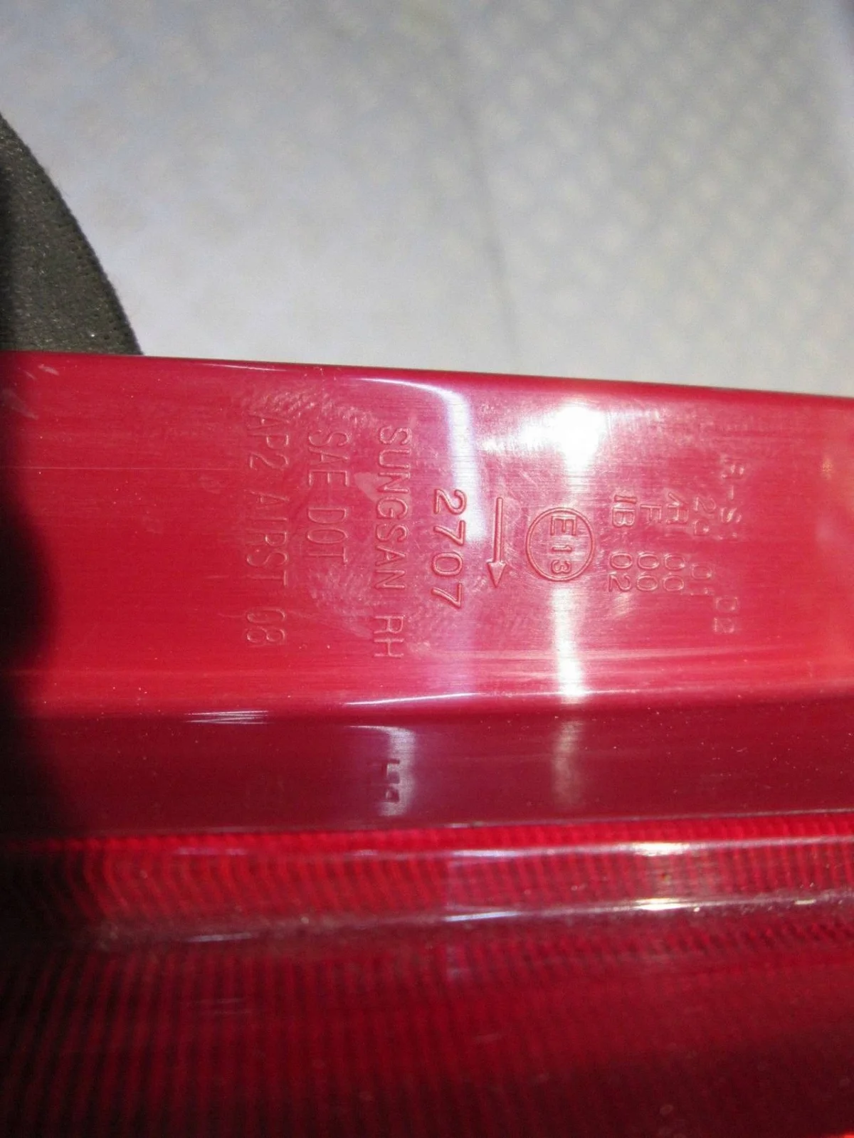 Feu arrière droit Chevrolet Aveo T250 image 4